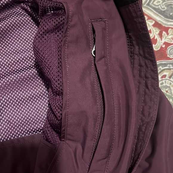 LL Bean rain jacket with detachable hood. - Picture 8 of 11